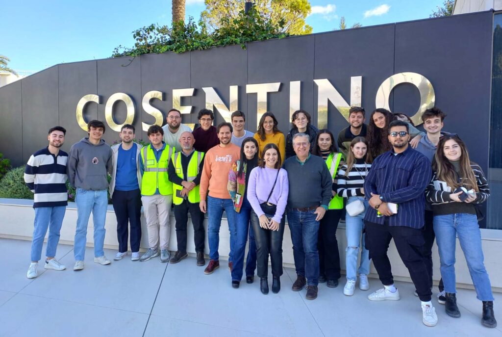 jornada estudiantes 01 - Future architects, protagonists of the stone industry conference and innovative surfaces