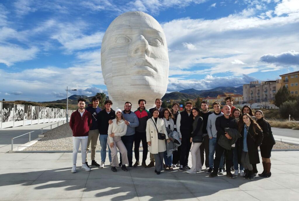 jornada estudiantes 02 - Future architects, protagonists of the stone industry conference and innovative surfaces