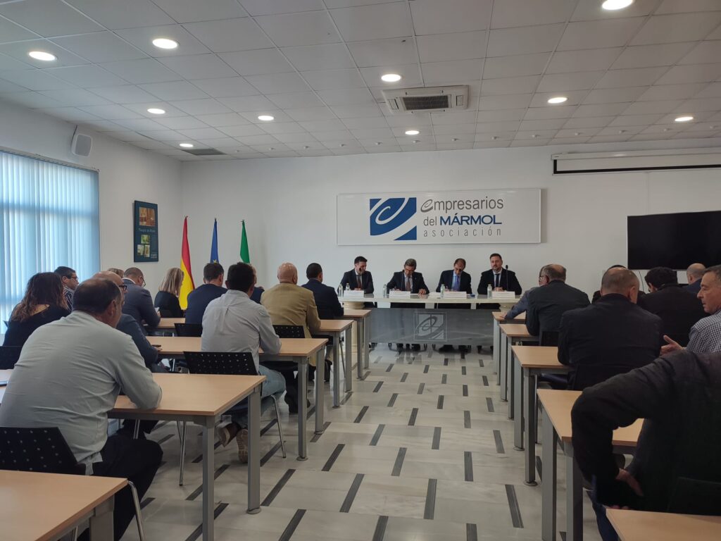 CONSTITUIDA LA COMISION DE SEGUIMIENTO DE LA OFICINA TECNICA PARA LA APLICACION DEL PLAN DE RESTAURACION DE LA SIERRA DE MACAEL 03 - Constituida la Comisión de Seguimiento de la oficina técnica para la aplicación del Plan de Restauración de la Sierra de Macael