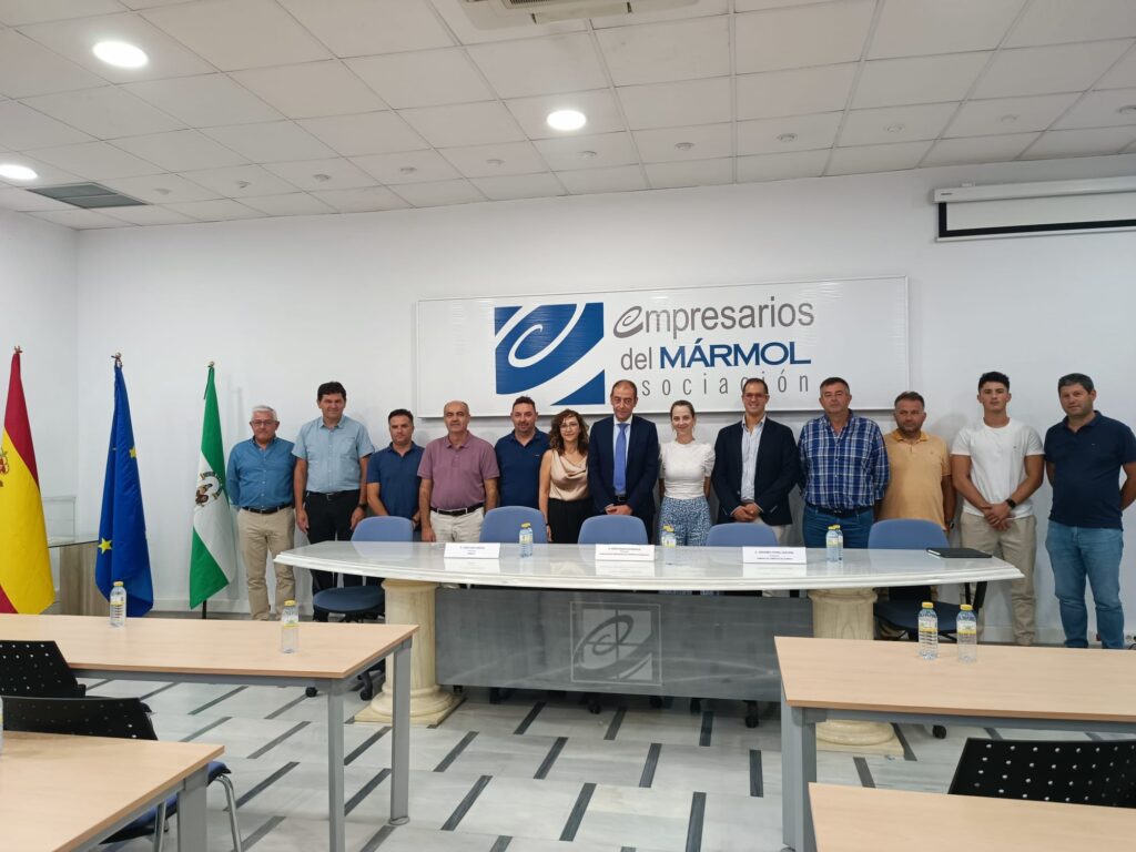 Nueva Junta Directiva AEMA - Jesús Posadas renewed as president of the Andalusian Marble Businessmen's Association for the next four years.