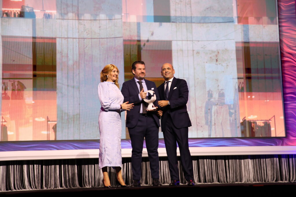 Premios Macael 2024 9 - Gala Premios Macael 2024: más de 500 asistentes para celebrar el ‘arte del saber’ del sector de la piedra natural y superficies innovadoras